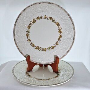 2 Wedgwood Golden Ivy Dinner Plates 10.5" Laurel Rim raised relief England
